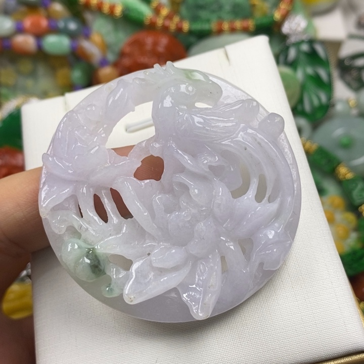 翡翠未镶嵌吊坠(赠链)