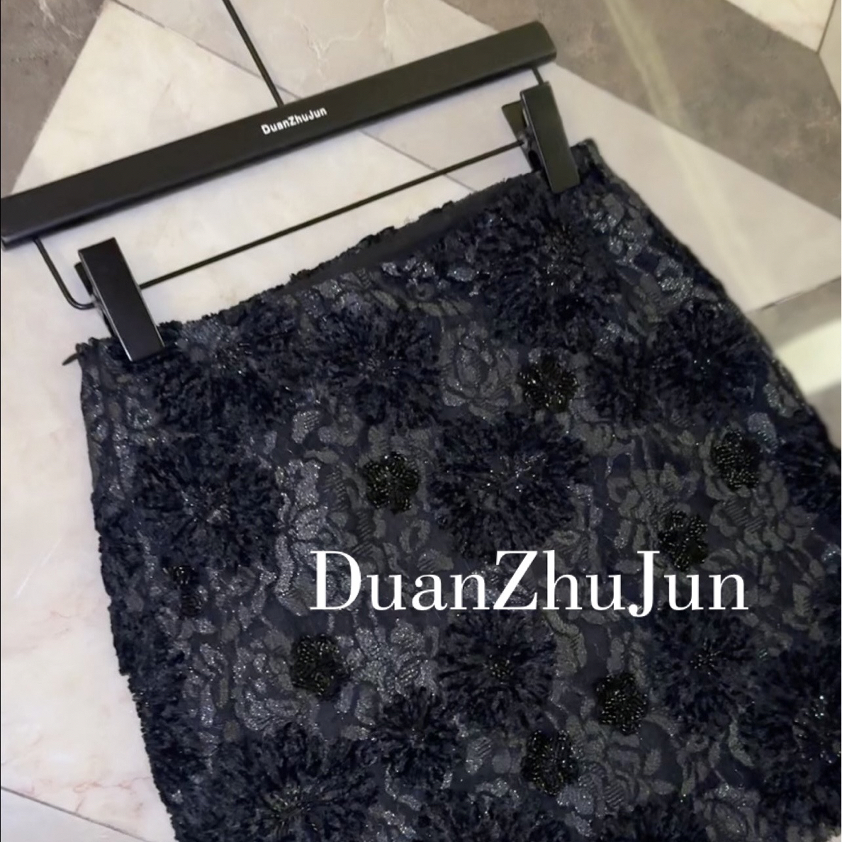 段竺君·独家立体刺绣织银蕾丝半裙 仅一批