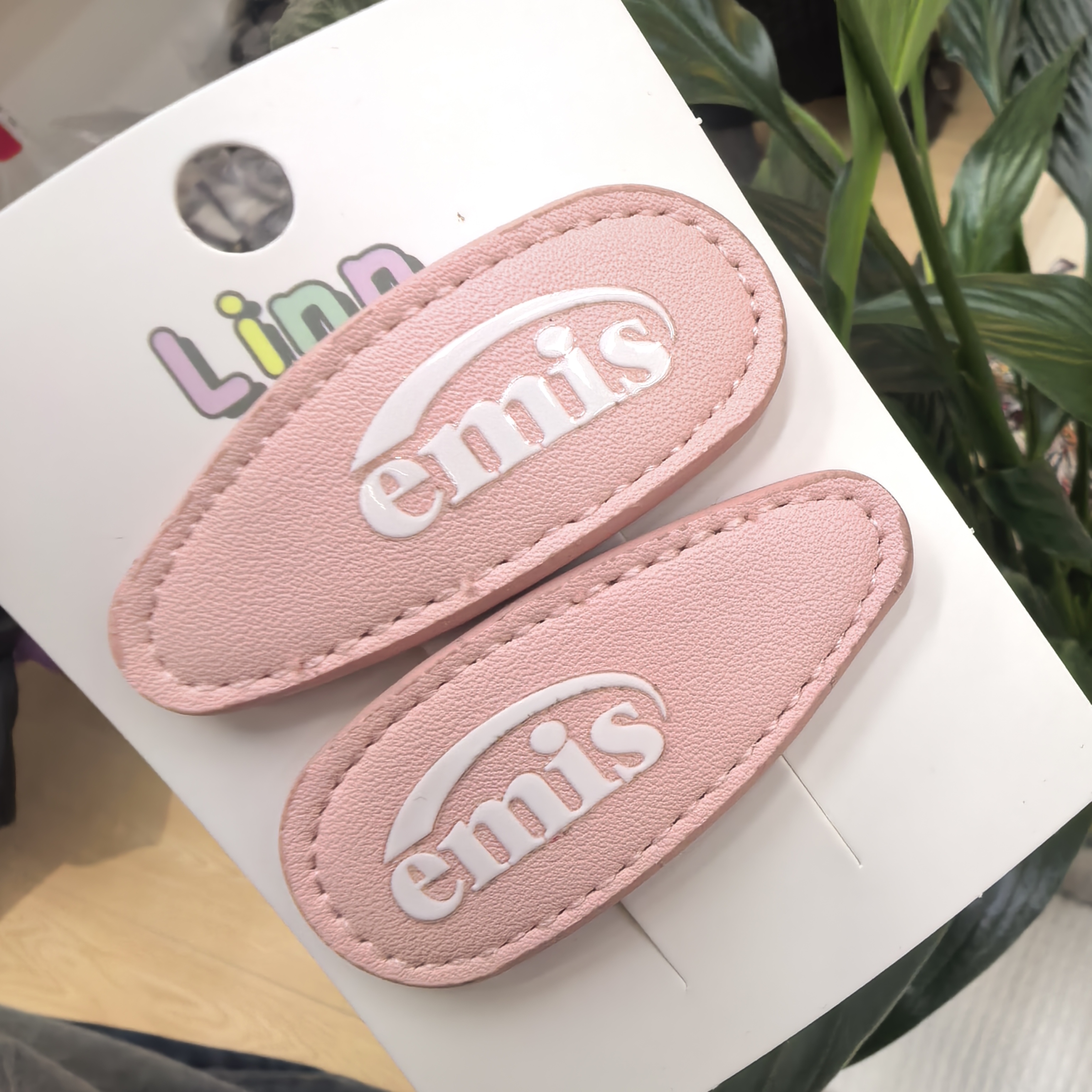 A437粉色皮皮白色字母泡菜款皮皮掰掰夹一对