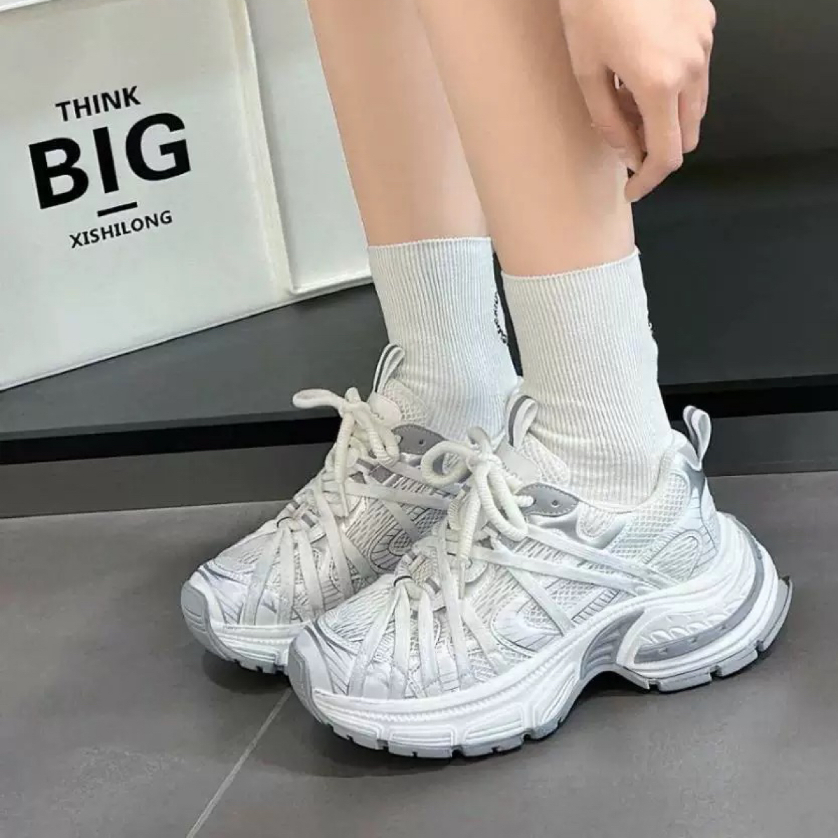 系带秋季做旧老爹鞋时尚休闲鞋网红透气网面韩版