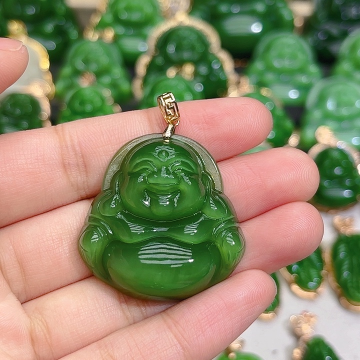 和田玉（碧玉）颈饰18K金镶嵌