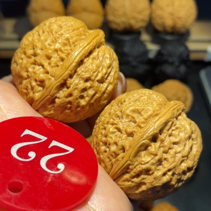 铁狮子核桃尺寸39