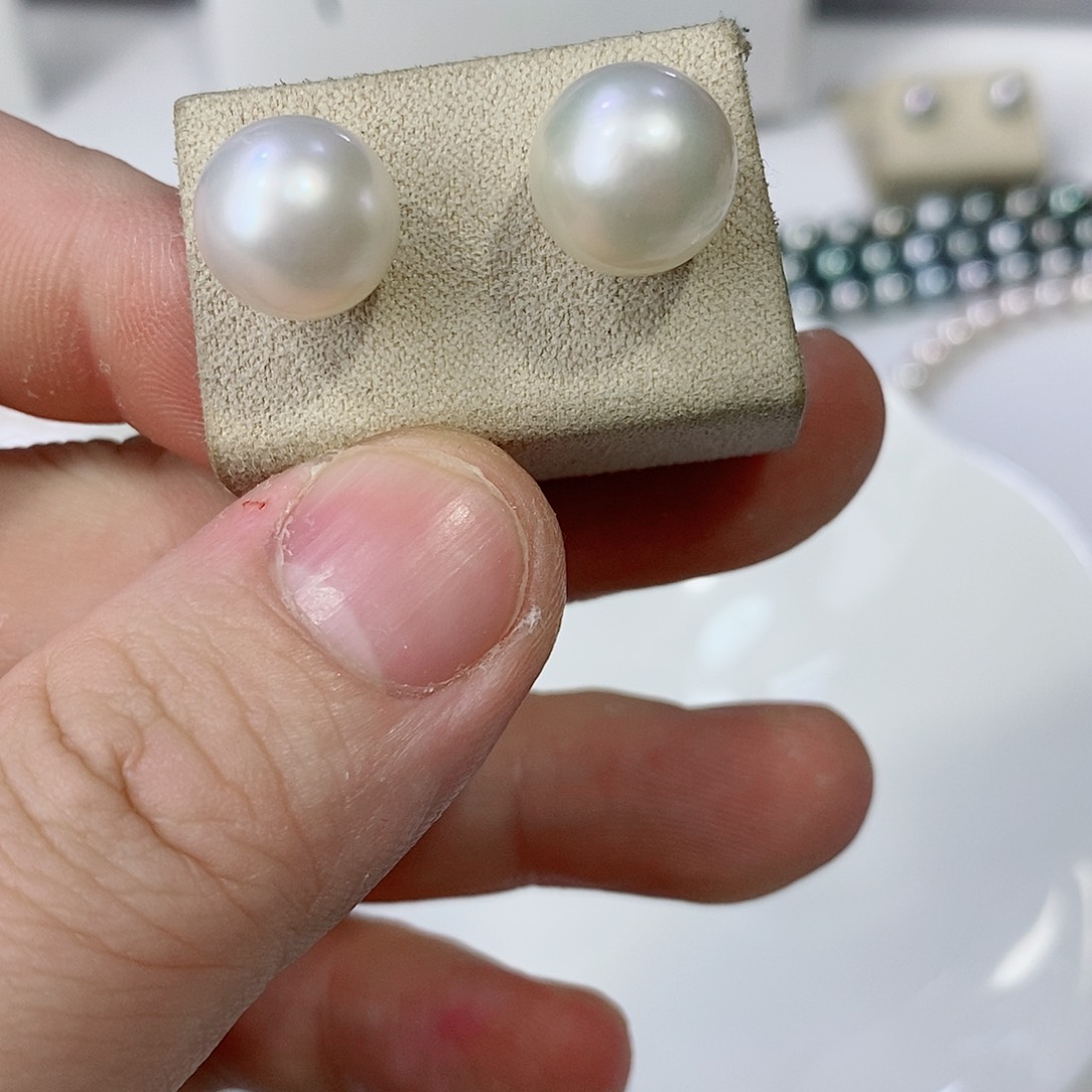 海水珍珠耳饰18K金镶嵌