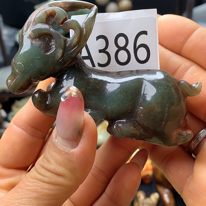 和田玉未镶嵌车挂