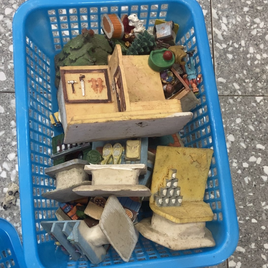 宇***哥树脂工艺品默认微瑕