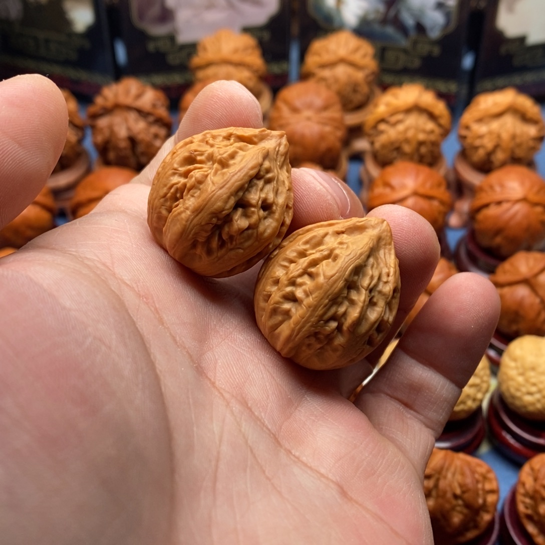 把件文玩核桃小赤龙