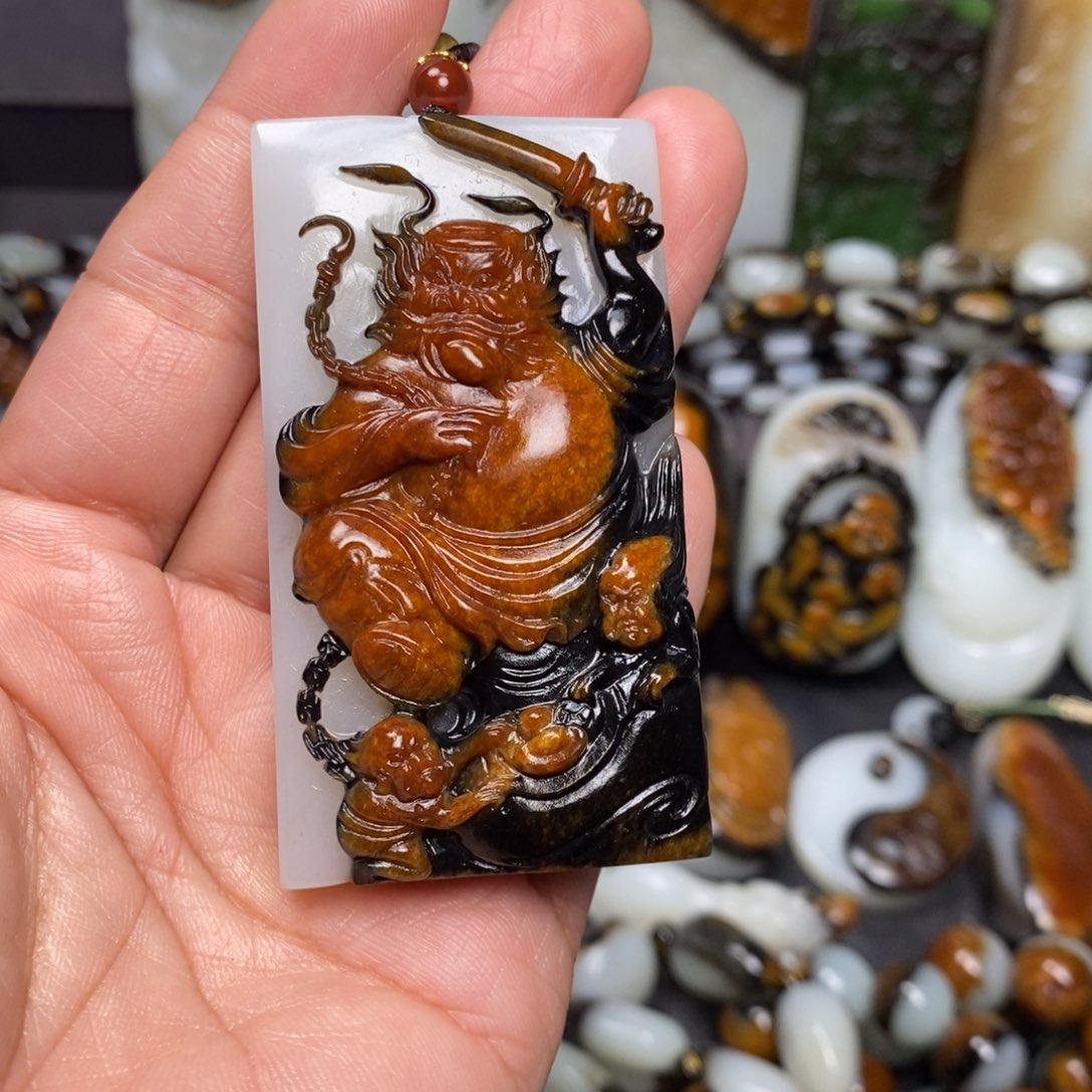 和田玉颈饰未镶嵌大***1
