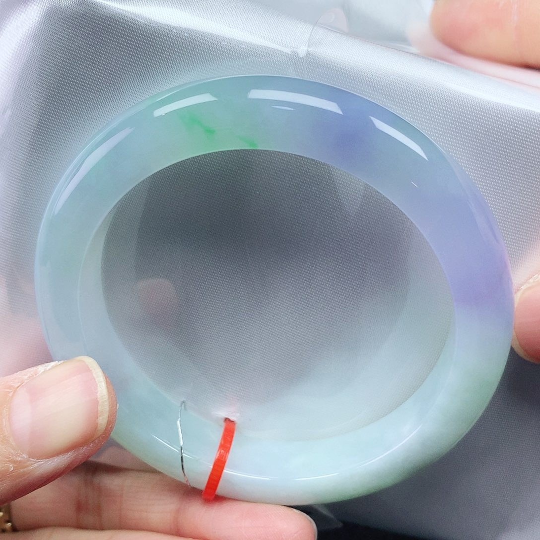 翡翠手镯未镶嵌52圈