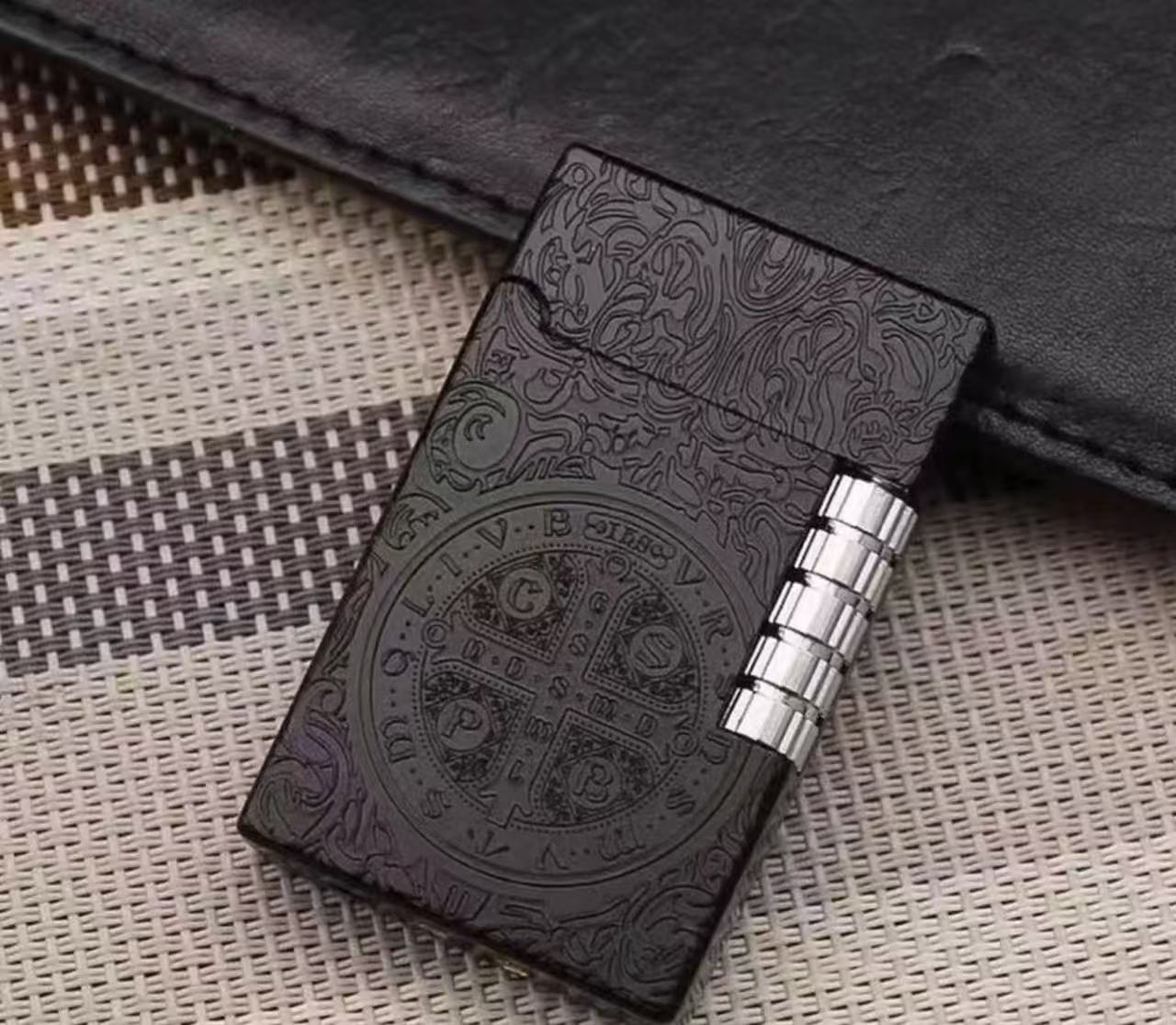 【DK-883】黑康斯坦丁充气打火机