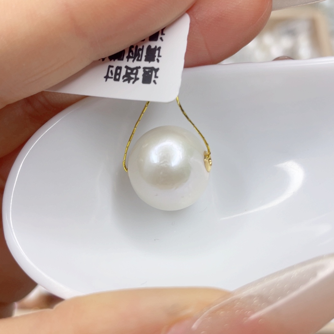 淡水珍珠18K金镶嵌吊坠(赠链)