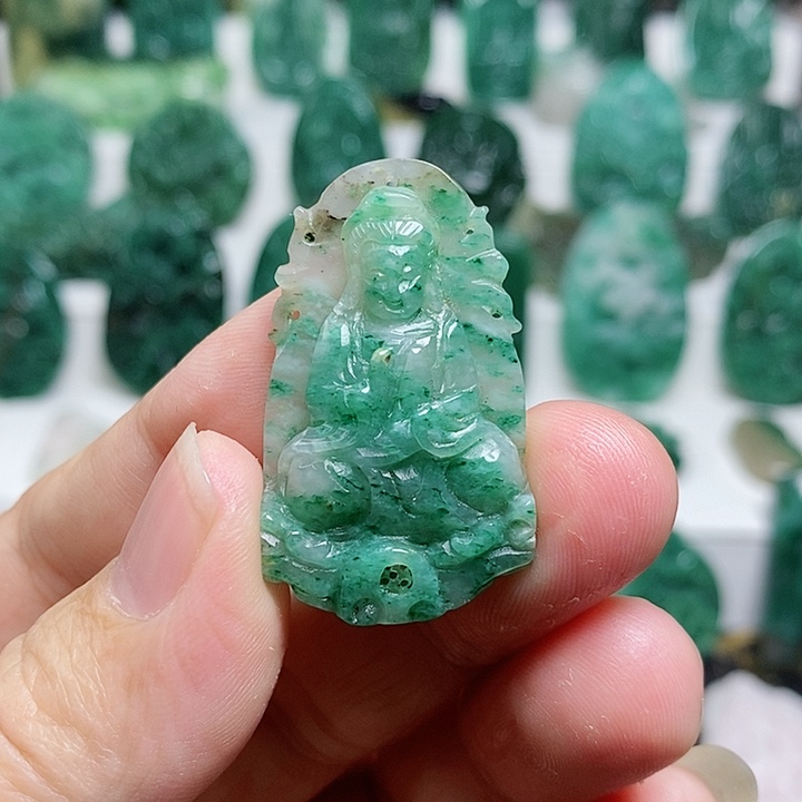 未镶嵌独山玉颈饰