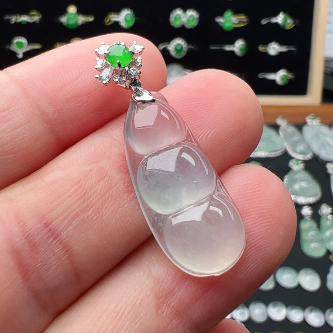 颈饰18K金镶嵌翡翠豆子24