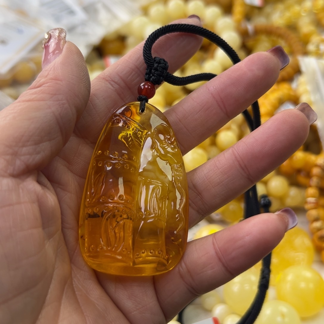 琥珀珠宝奇石未镶嵌