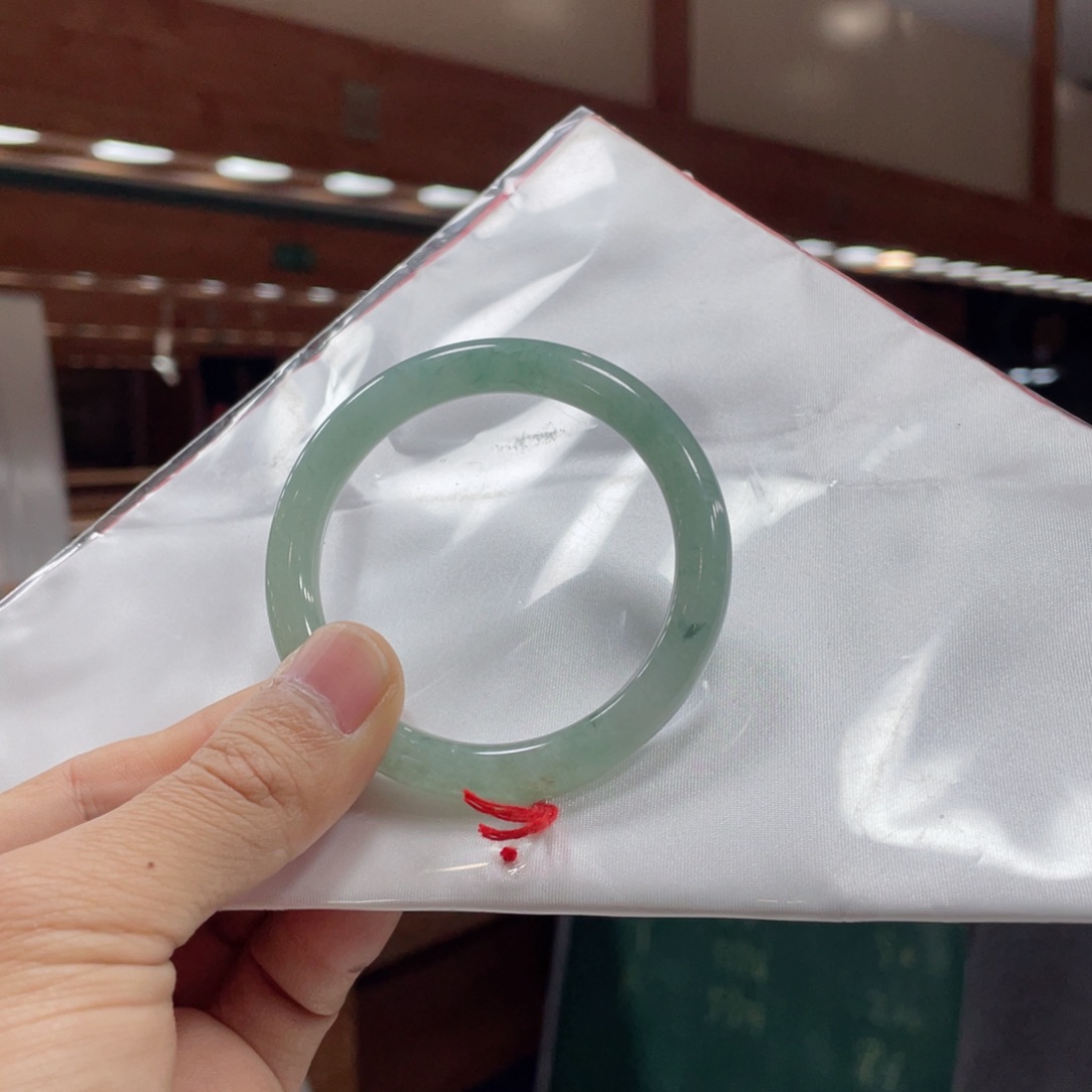 翡翠手镯未镶嵌F****李买断