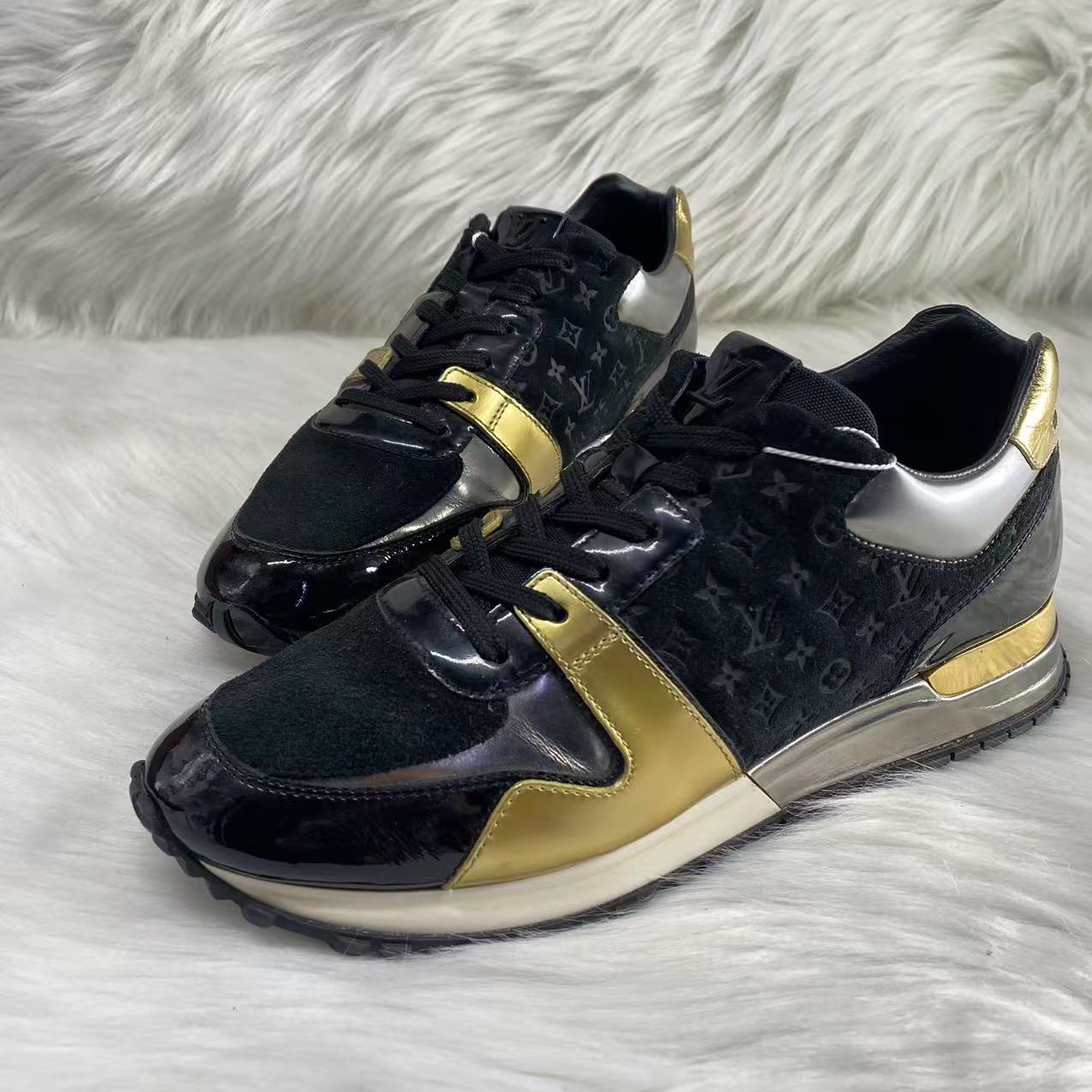 99新 LouisVuitton/路易威登 36.5码/黑金印花runaway运动鞋 1158