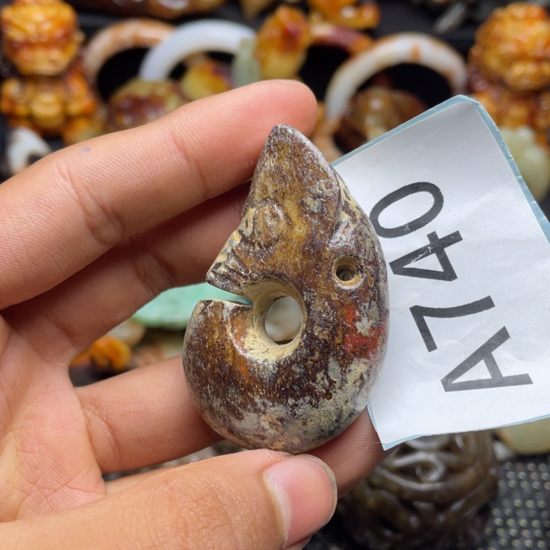 和田玉（糖玉）挂件未镶嵌