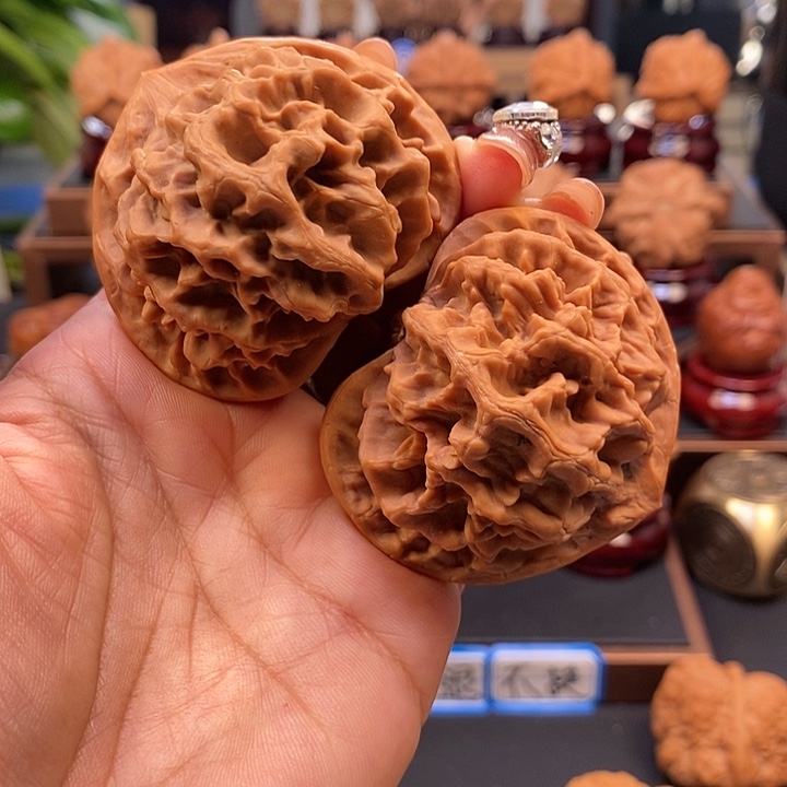 文玩核桃吊坠53帝王