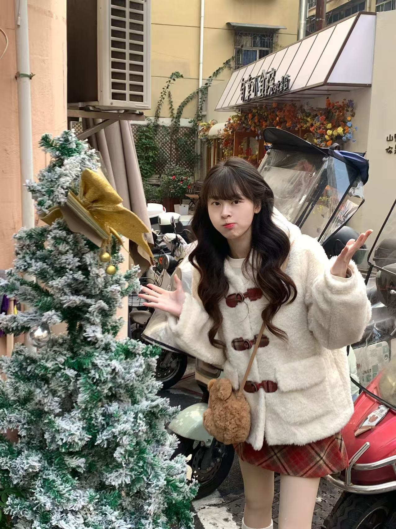 甜圈圈【圣诞树】仿羊羔毛连帽夹棉牛角扣外套圣诞款格子半身裙套装