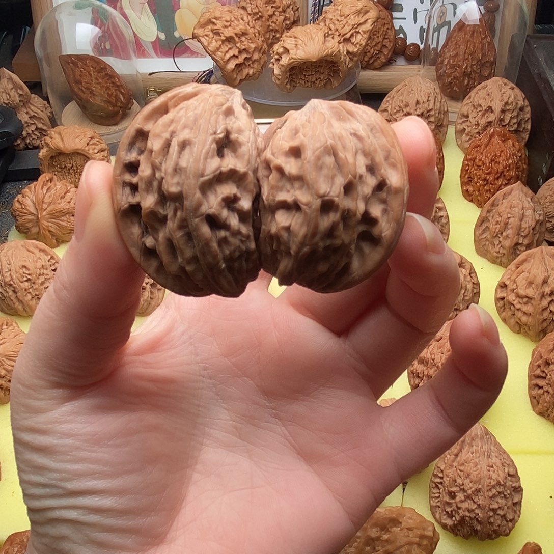 把件文玩核桃磨盘子母果