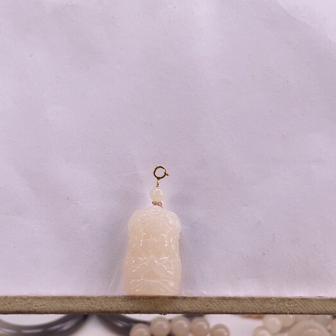 和田玉吊坠(不含链)18K金镶嵌