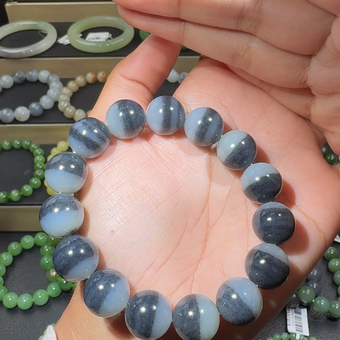 明***～和田玉未镶嵌手链