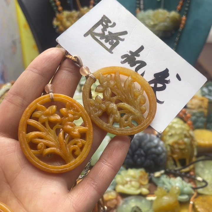 蛇纹石玉合金颈饰