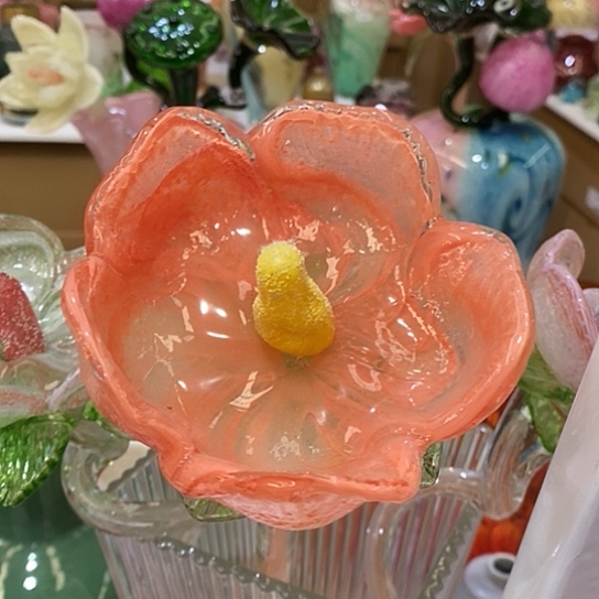 琉璃花瓶高45厘米宽9厘米