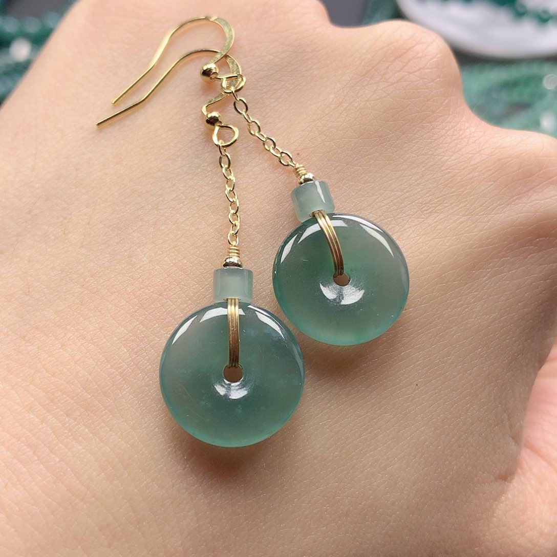 翡翠颈饰未镶嵌耳坠