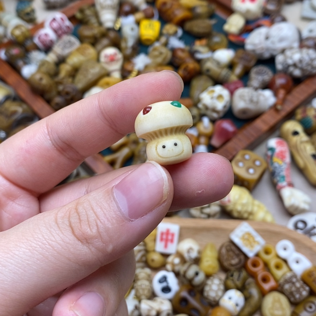 大***素其他驼骨鹿角配饰