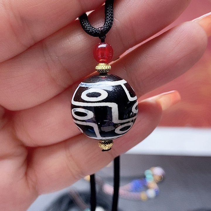 玛瑙/玉髓颈饰合金