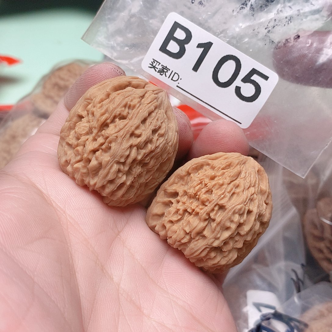 唐***鸽把件文玩核桃南疆石。    