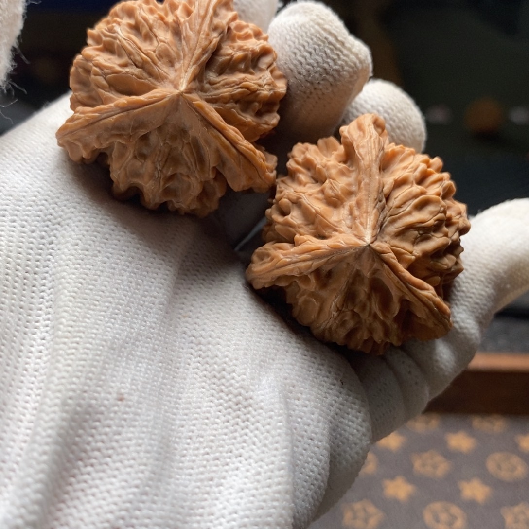 文玩核桃把件三棱37尺
