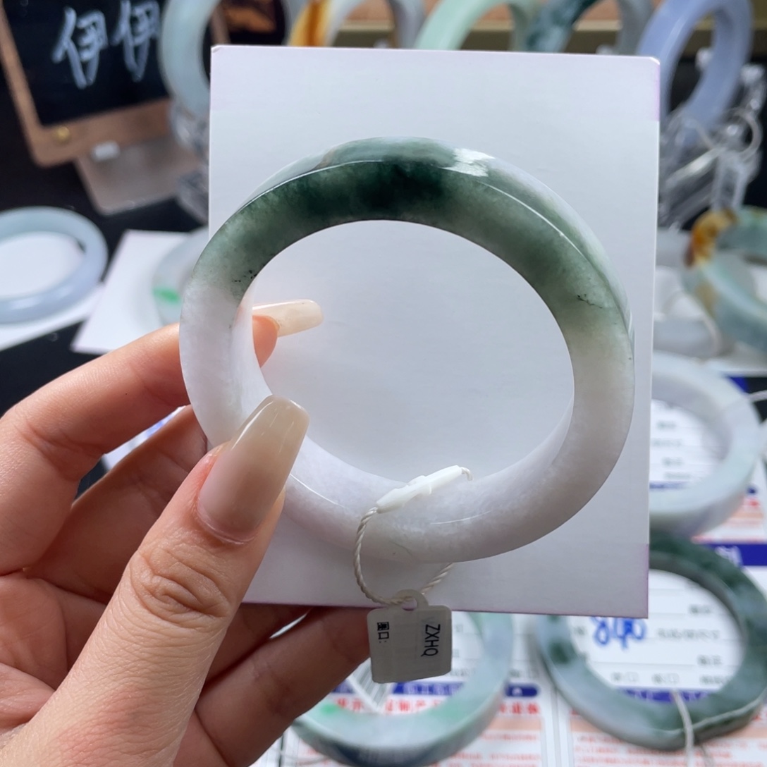 定制翡翠未镶嵌基地质检发货基地质检发货