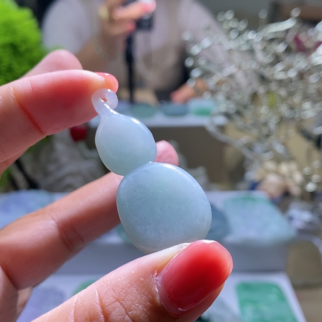 【闪购商品】翡翠颈饰未镶嵌葫芦