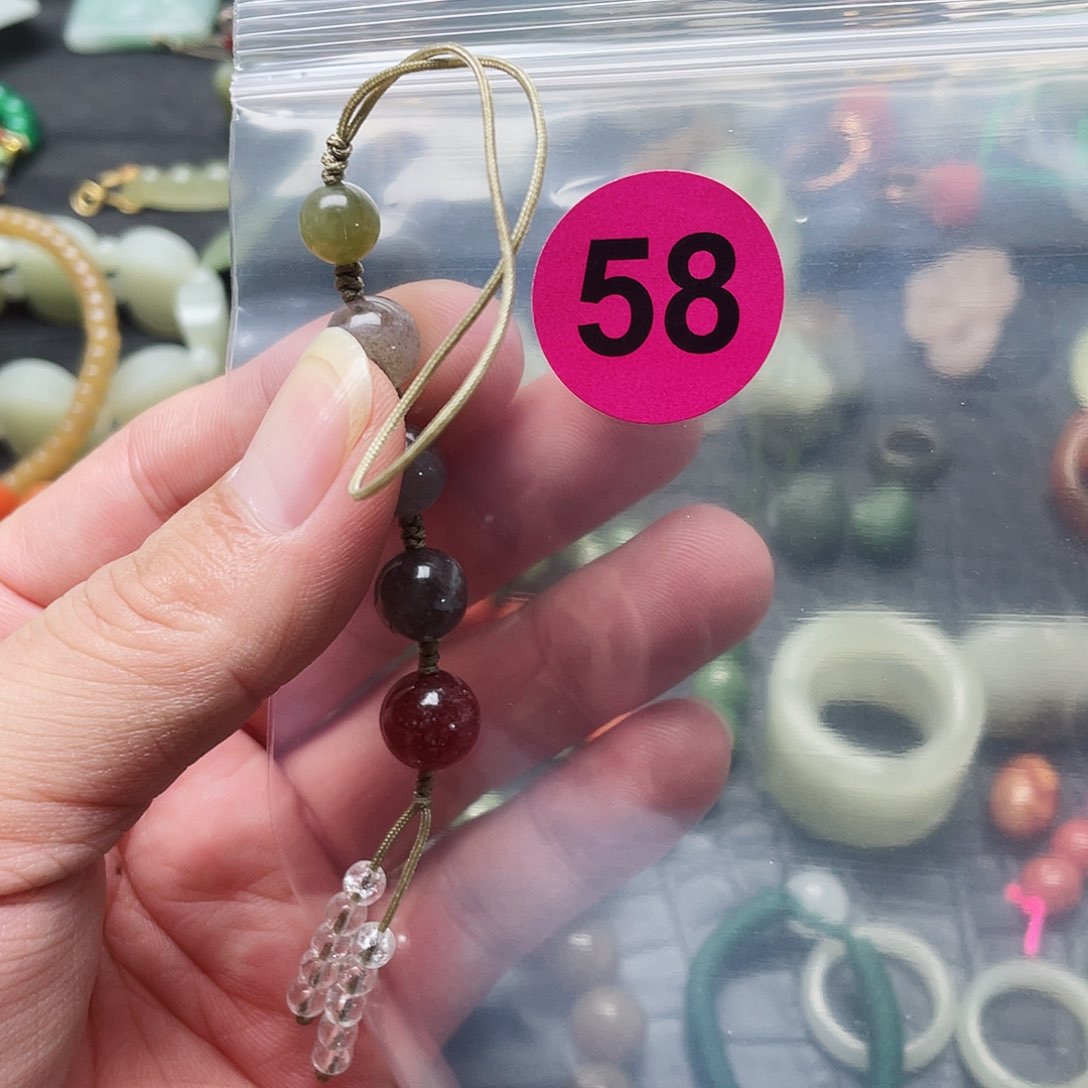 未镶嵌和田玉耳饰l****安