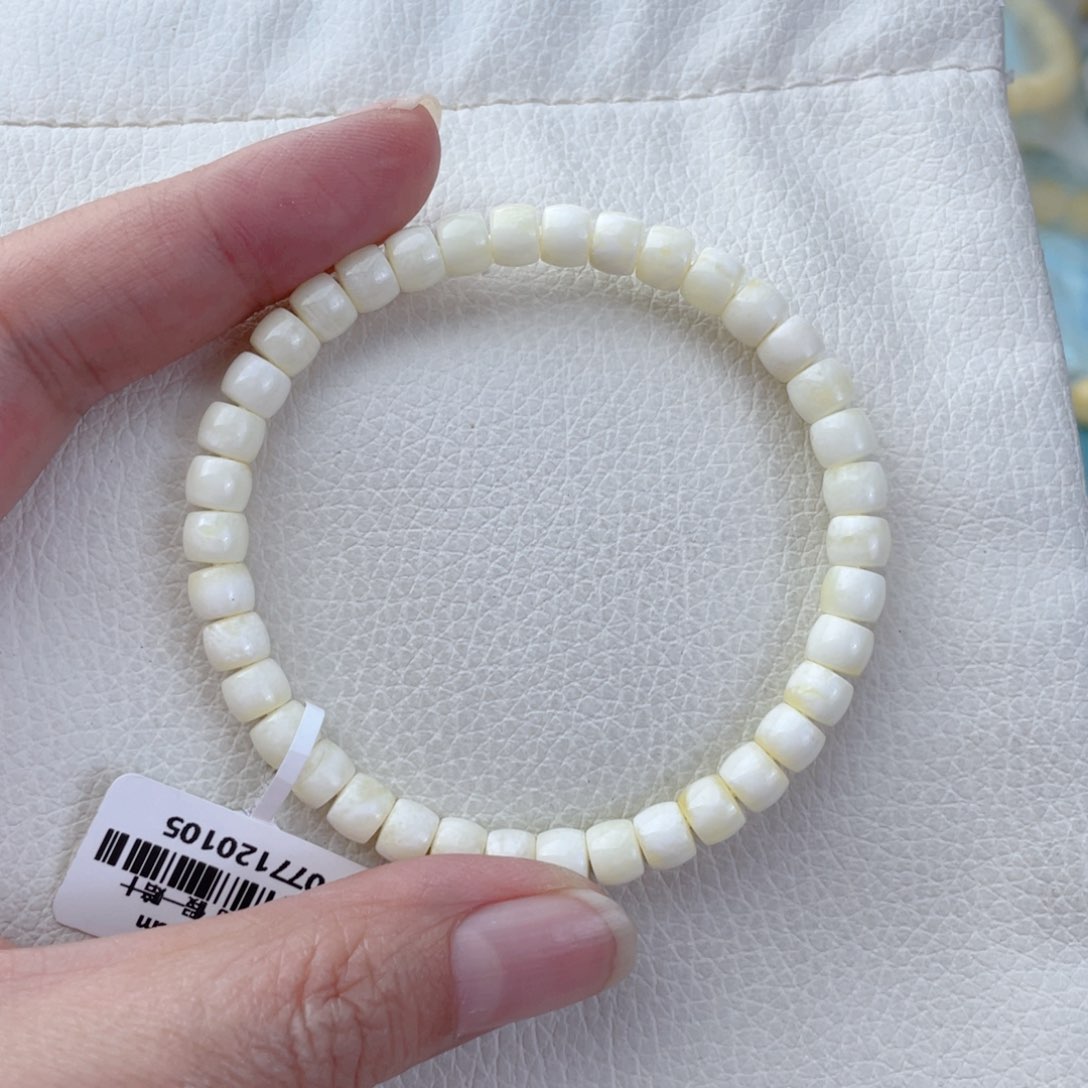 蜜蜡裸石未镶嵌蜜蜡251