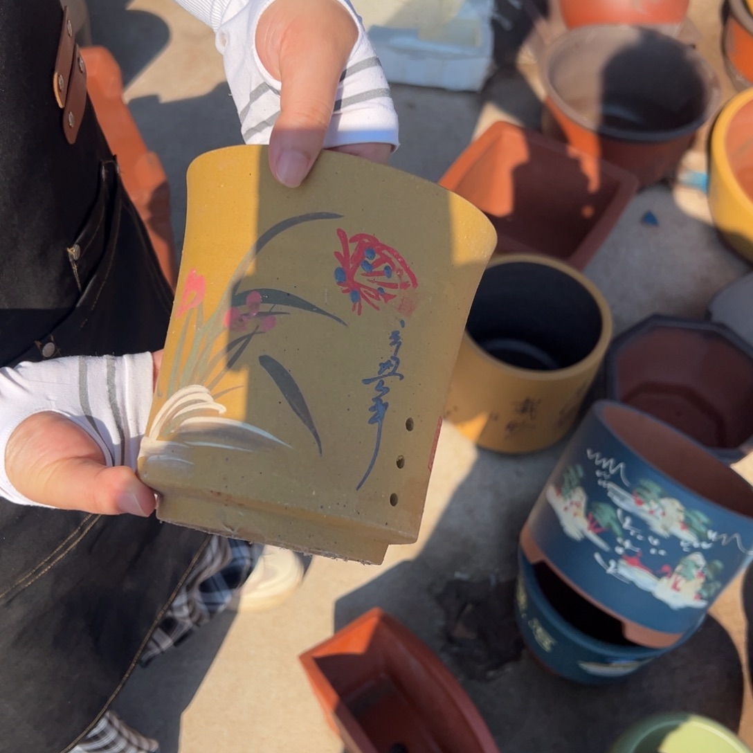 紫砂花盆瑕疵家里了