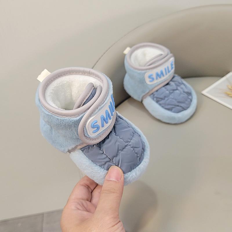 新生儿男女宝宝鞋时尚外穿加绒学步鞋学防滑冬季软底不掉0-3-6-15