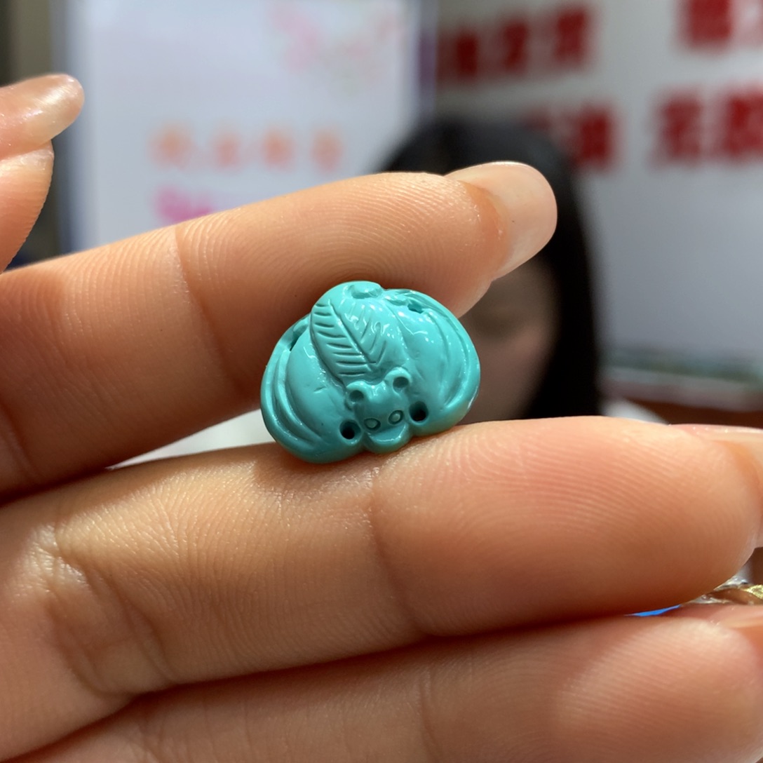 绿松石配饰未镶嵌