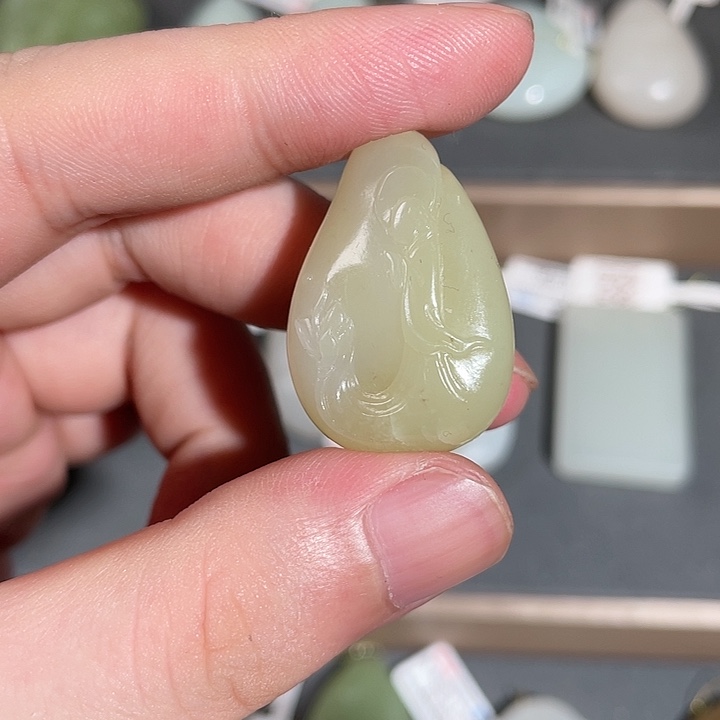 和田玉未镶嵌挂件