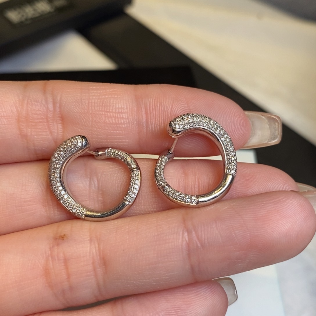 钻石耳饰18K金镶嵌蛇形耳扣