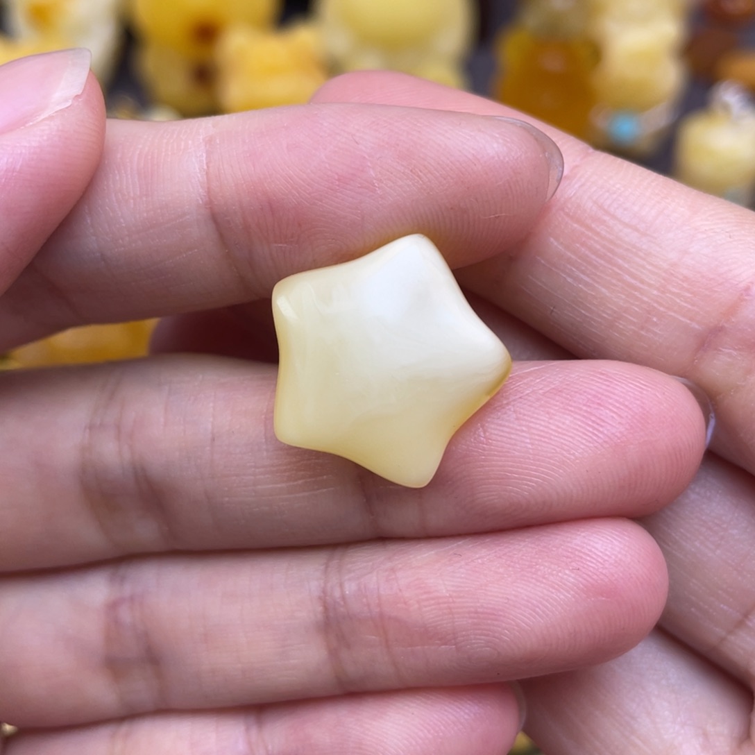 未镶嵌琥珀裸石蜜蜡