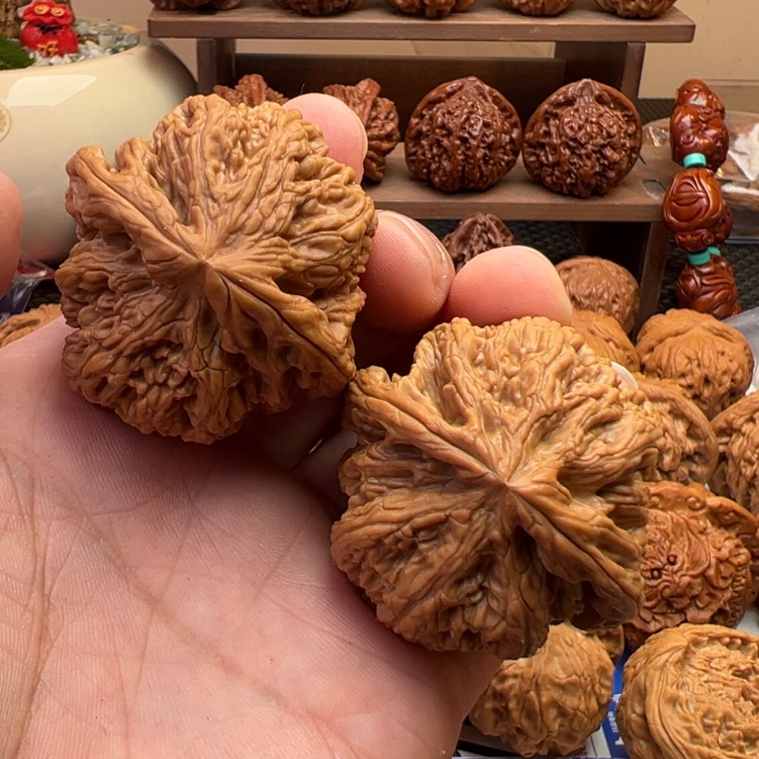 文玩核桃把件虔*大粗筋
