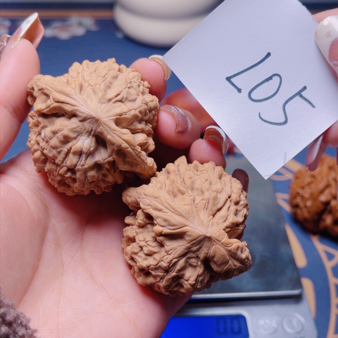 文玩核桃把件龙鼎51