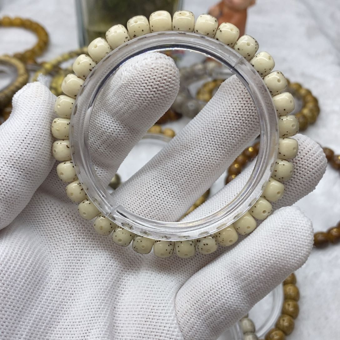 星月菩提吊坠石玉料