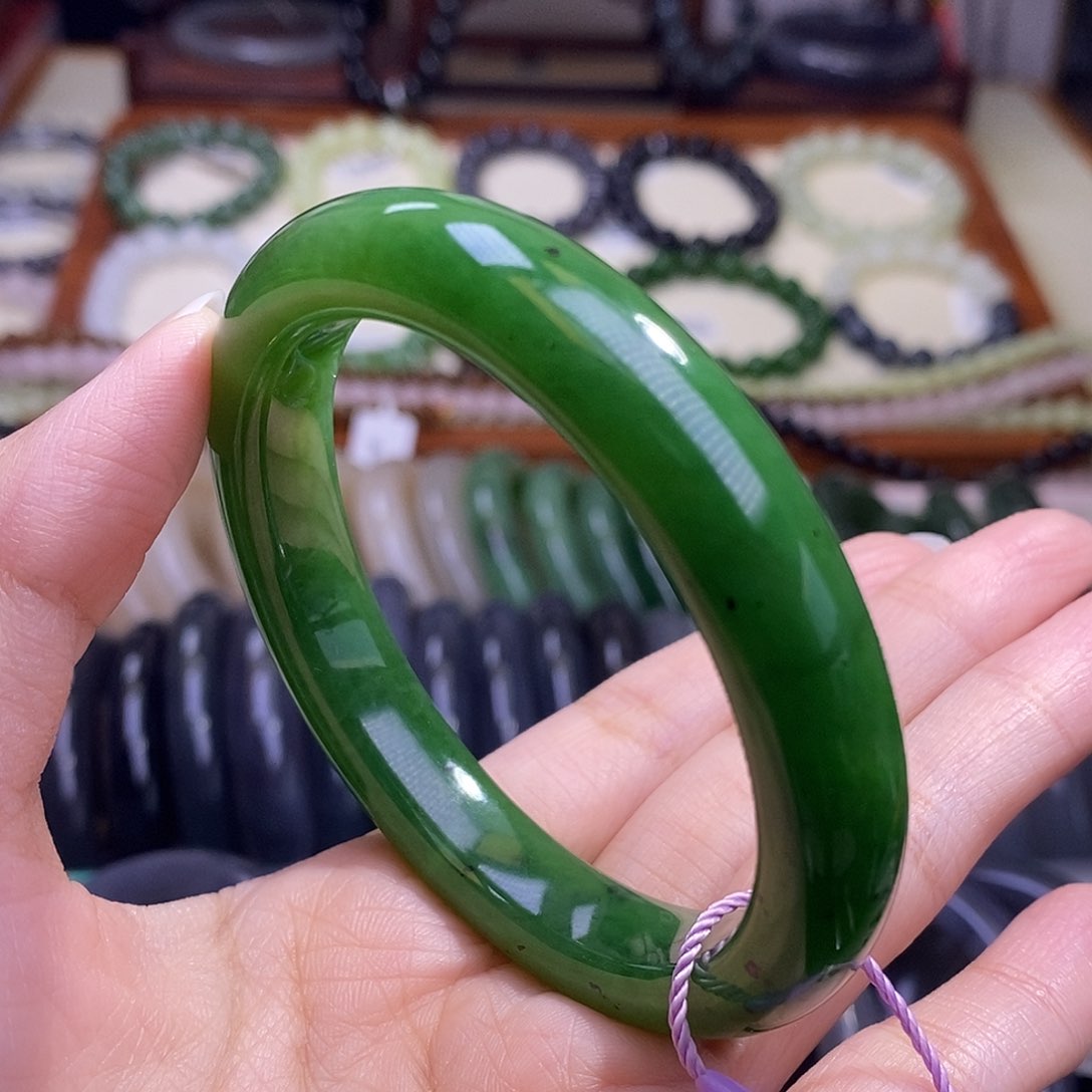 颈饰未镶嵌和田玉55毕业级老矿料碧玉辣绿手镯