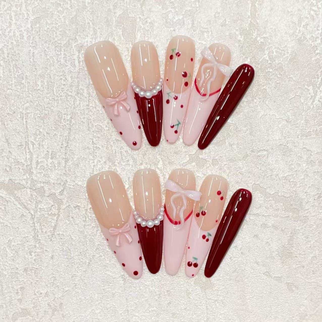 温柔粉色法式手绘红色樱桃波点立体蝴蝶结点缀可爱纯手工穿戴甲