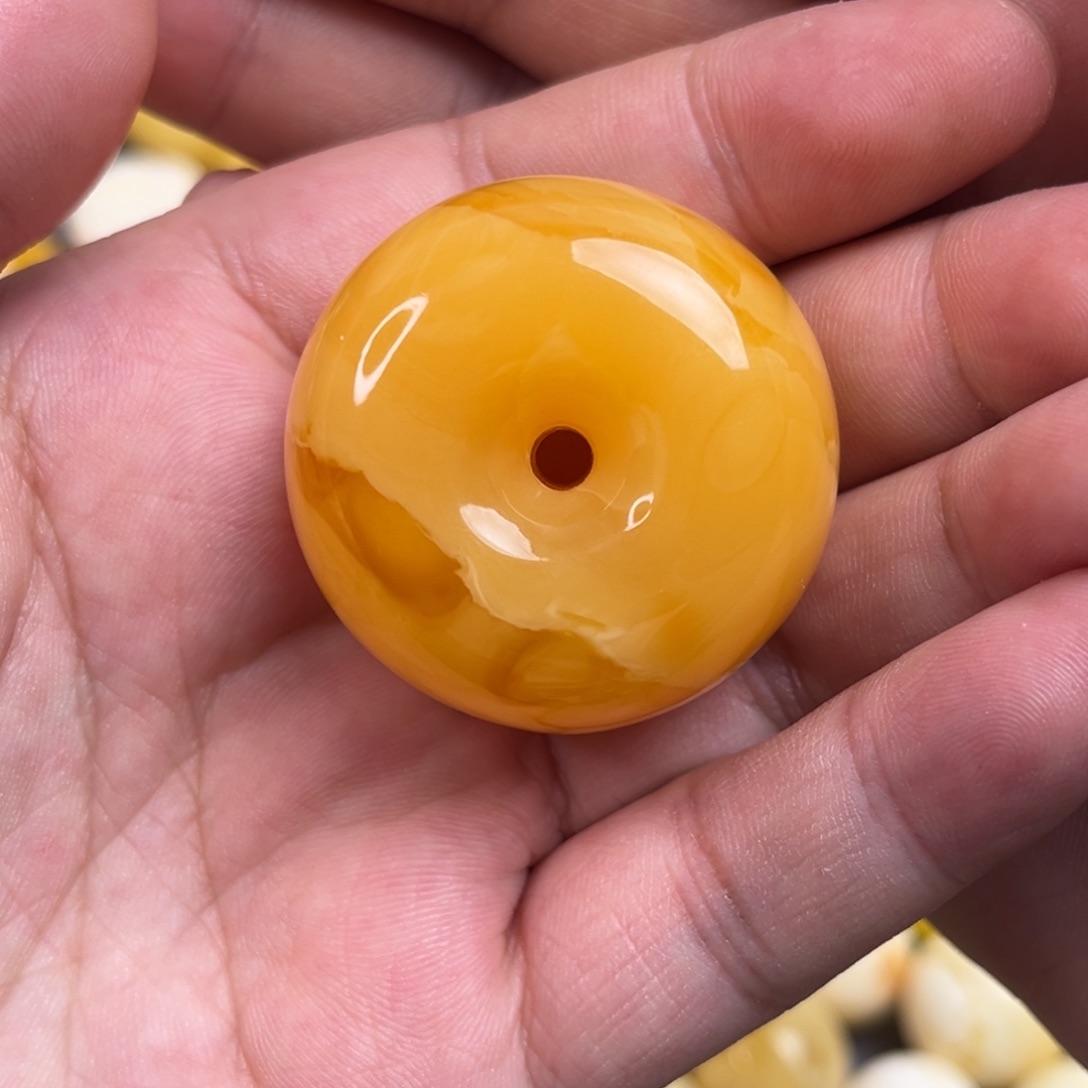 蜜蜡裸石未镶嵌橘红扣子