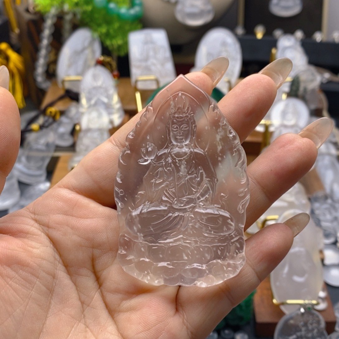 石英质玉颈饰未镶嵌静**我