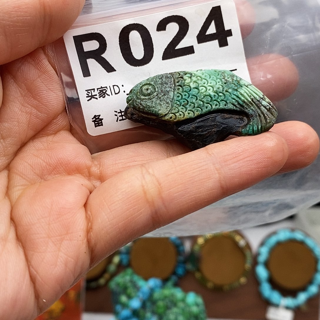 绿松石未镶嵌原矿